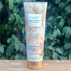Victoria's Secret Almond Blossom & Oat Milk Body Lotion